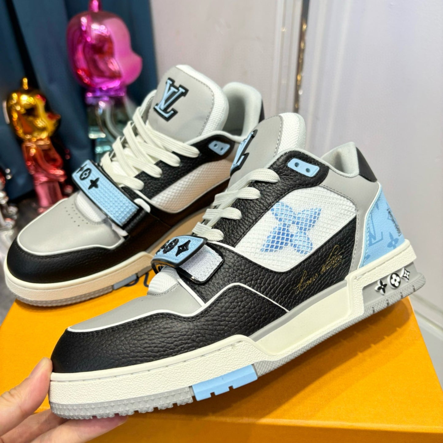 Tênis Lv Trainer Azul com Preto