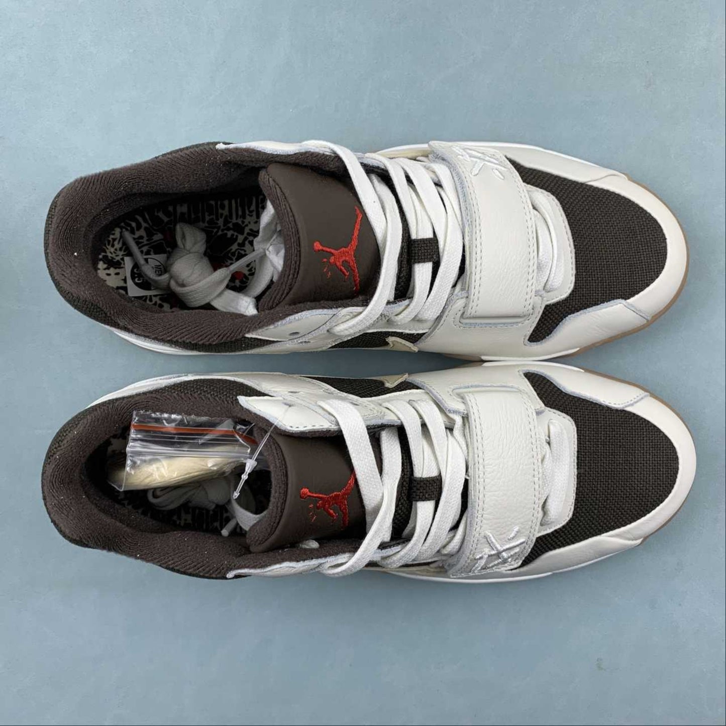 Tênis Travis Scott x AJ Jumpman Jack TR Sail