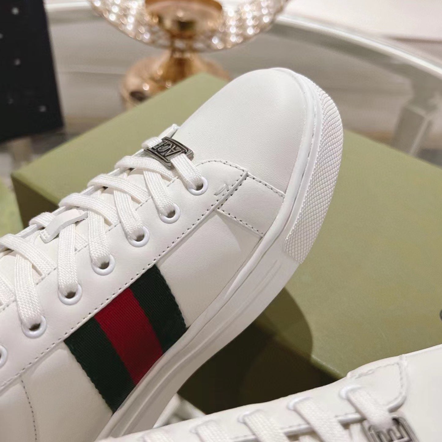 Tenis GG Ace com listras Web Branco