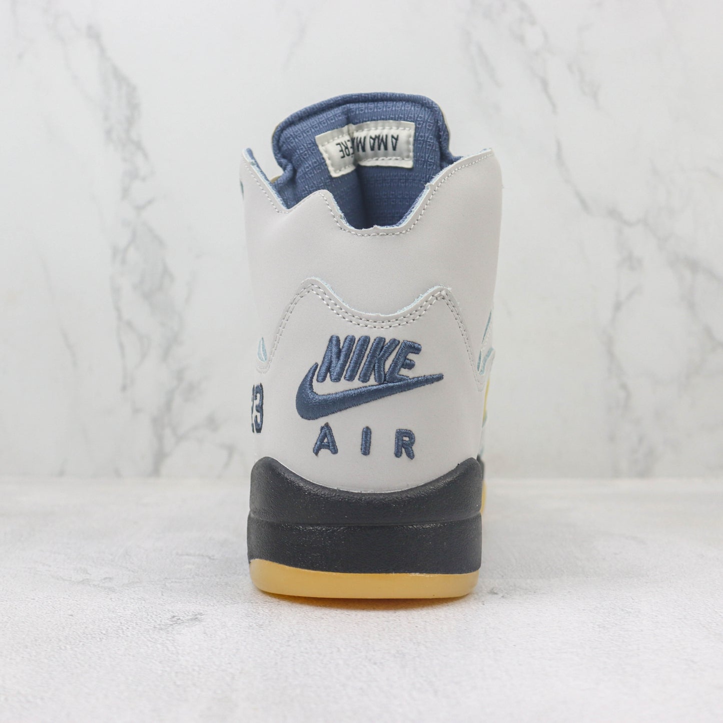 Tênis A Ma Maniere x AJ5 Photon Dust