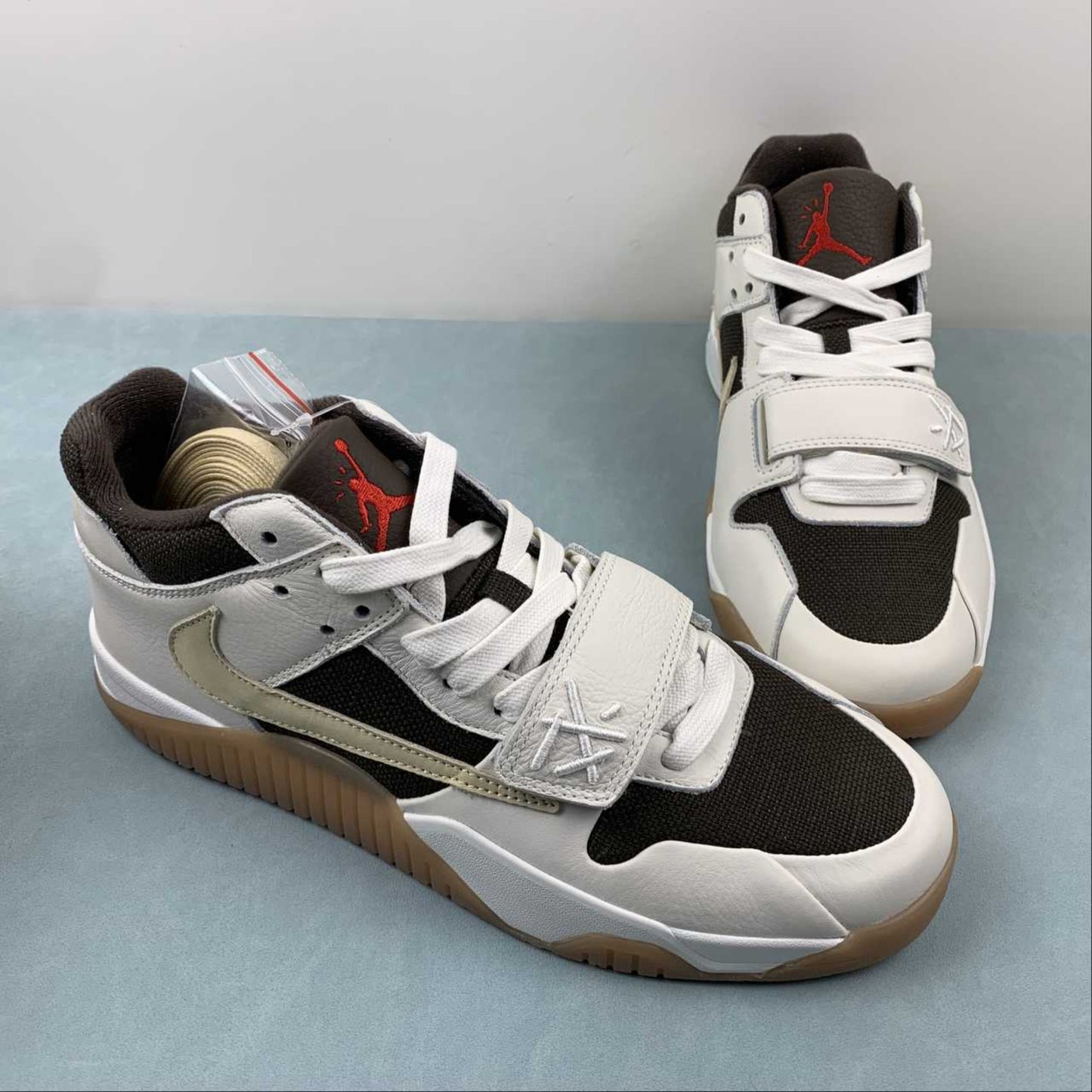 Tênis Travis Scott x AJ Jumpman Jack TR Sail