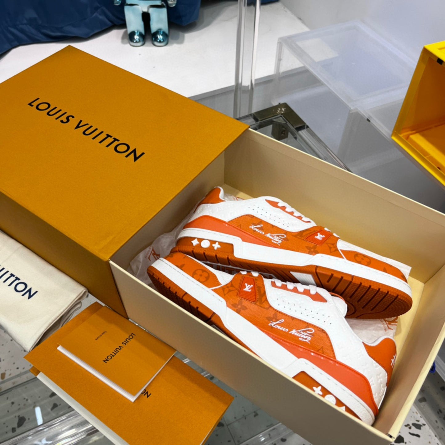 Tenis LV trainer #54 Laranja