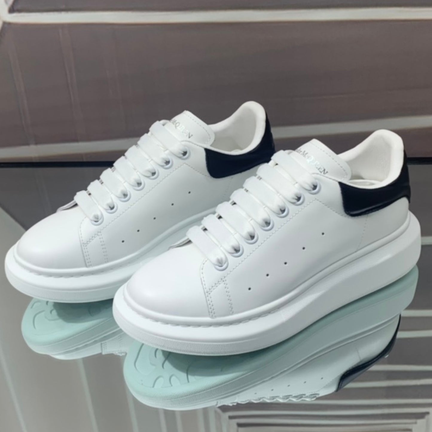 Tênis A Mcq Oversized Couro Branco #5