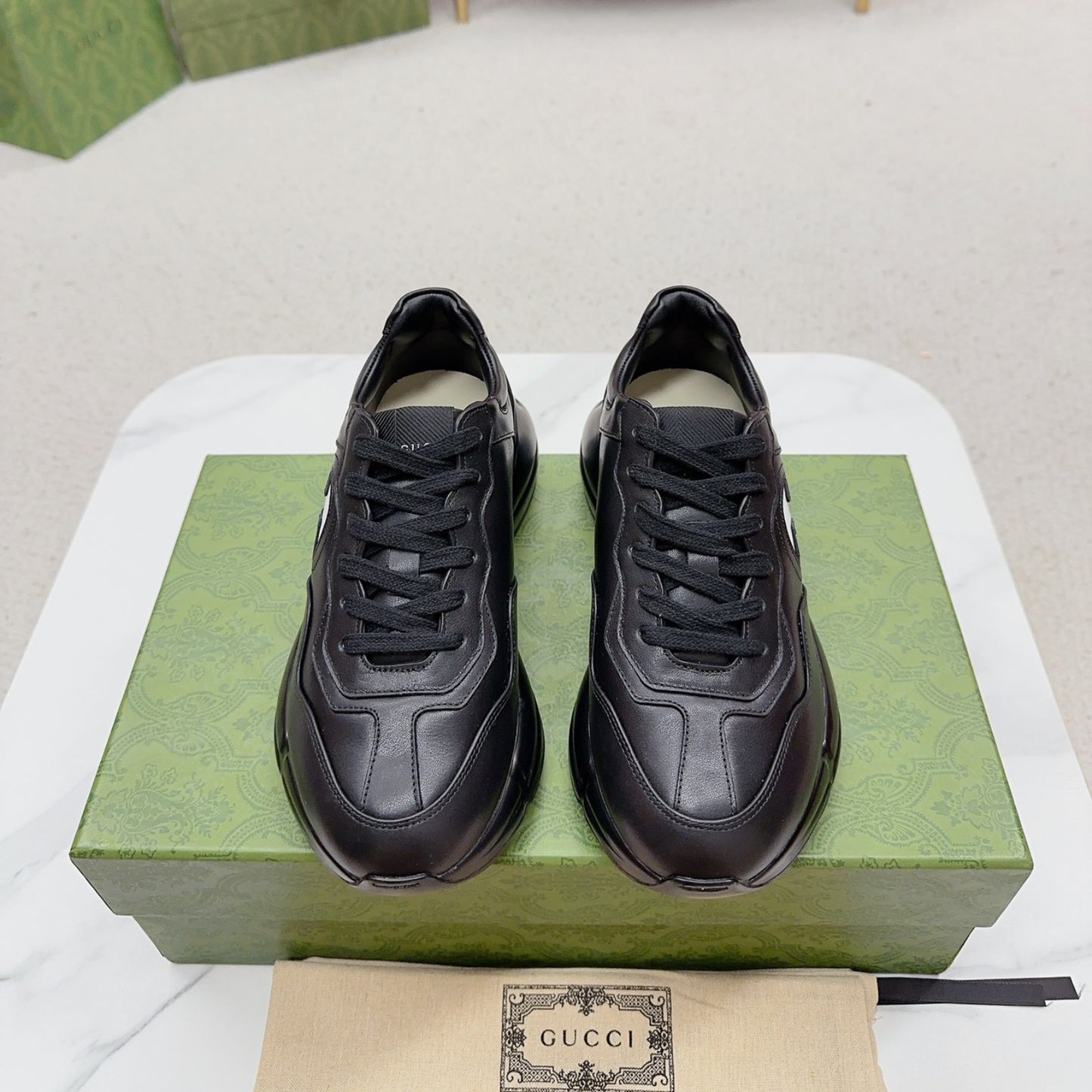 Tenis GG Rhyton Preto Com Logo Branco