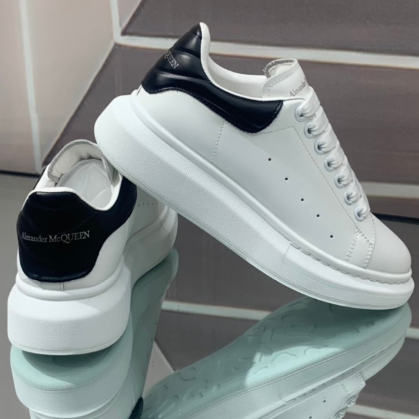 Tênis A Mcq Oversized Couro Branco #5