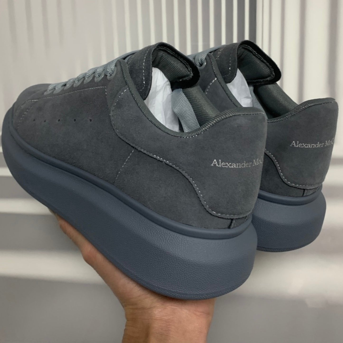 Tênis A Mcq Oversized Couro Cinza