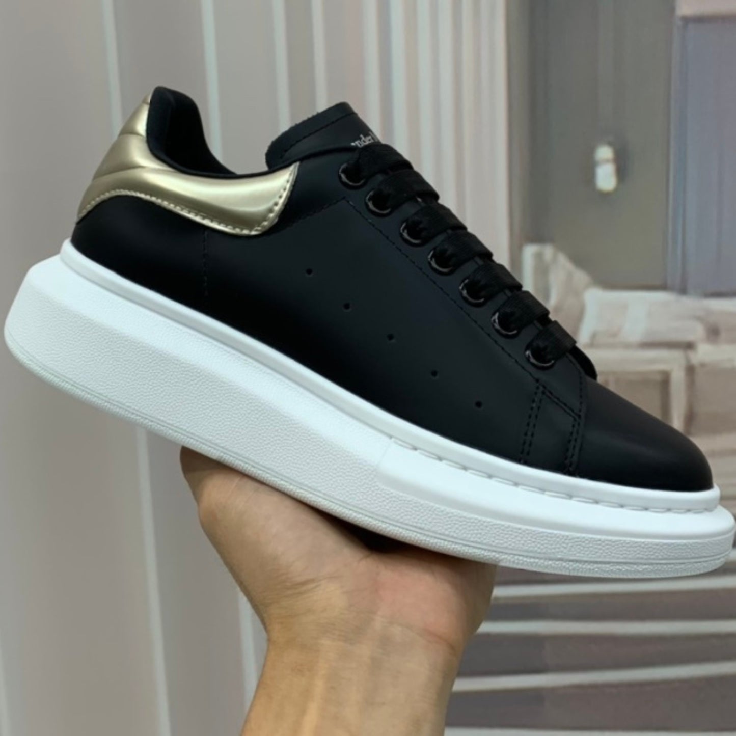 Tênis A Mcq Oversized Couro Preto #2