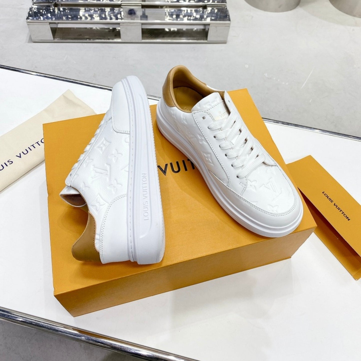 Tênis LV Beverly Hills Branco