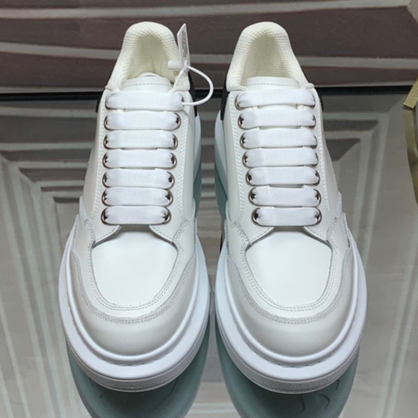 Tênis A Mcq Oversized Couro Branco #3