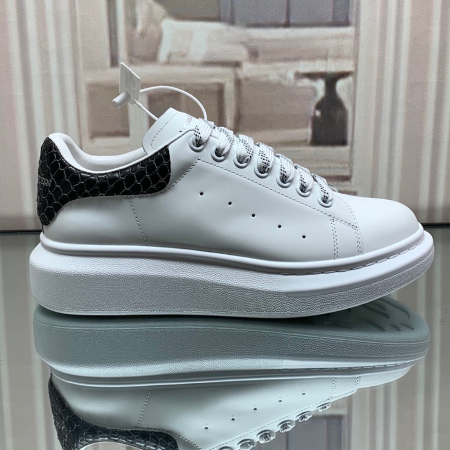 Tênis A Mcq Oversized Couro Branco #2