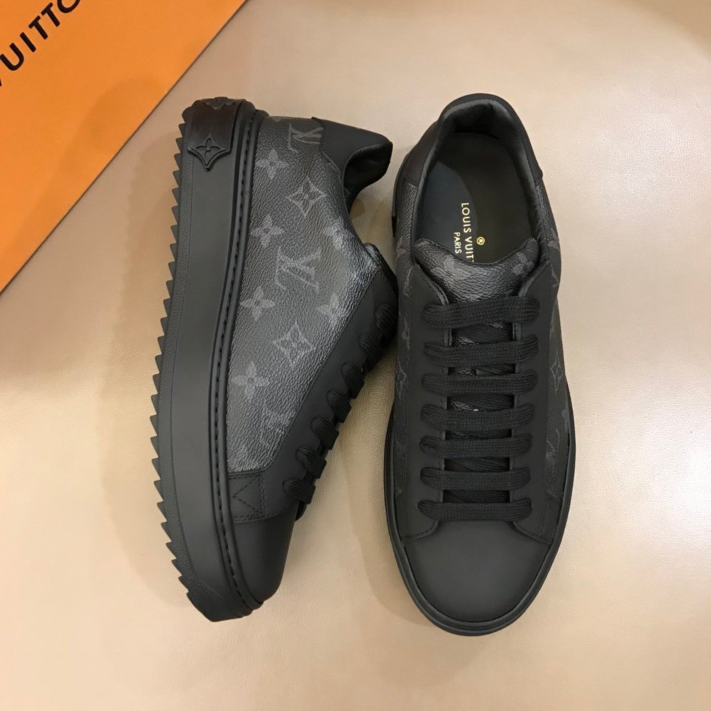Tênis LV Time Out Preto